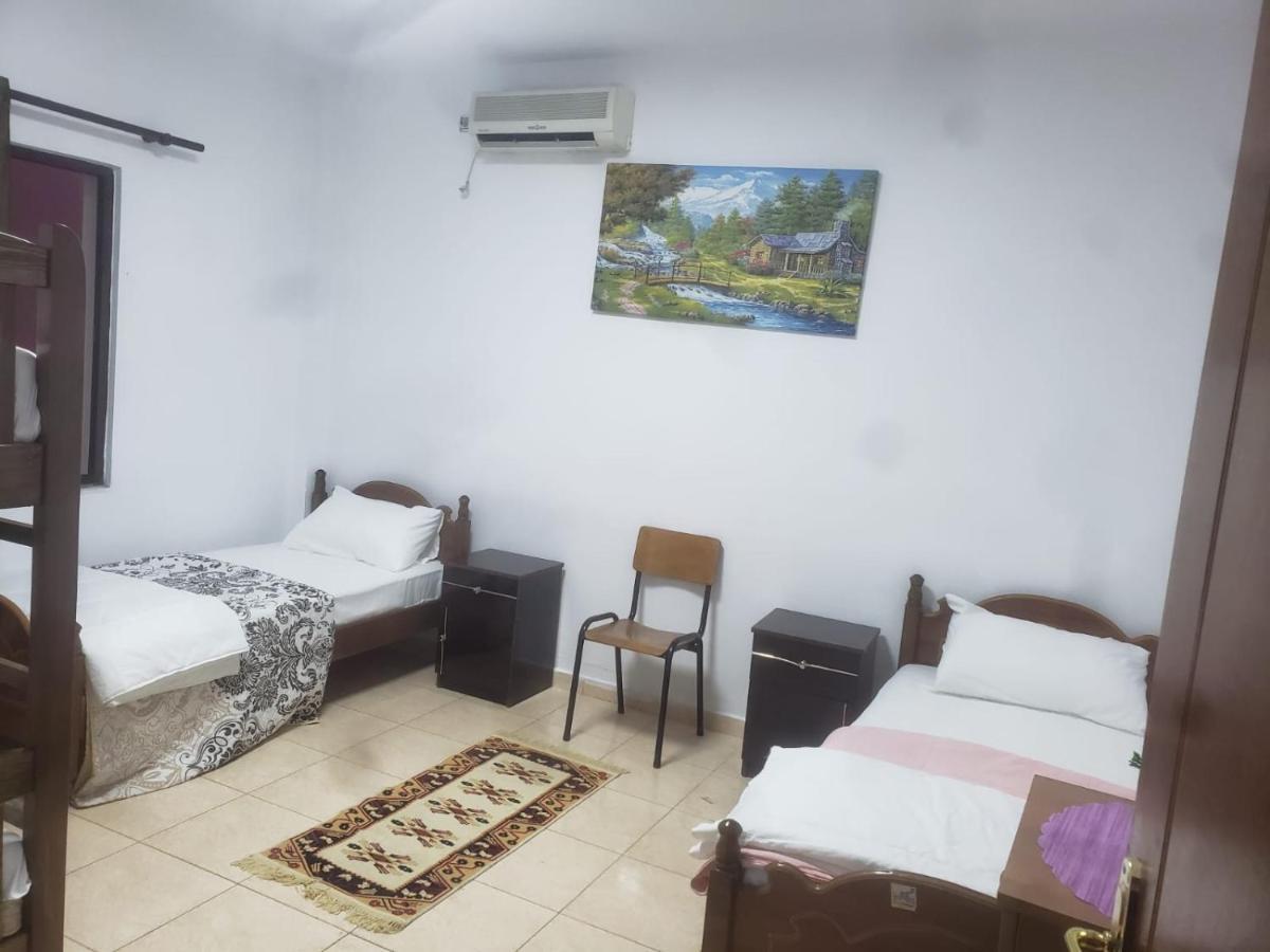 Hostel Split Rock Tiranë Ngoại thất bức ảnh