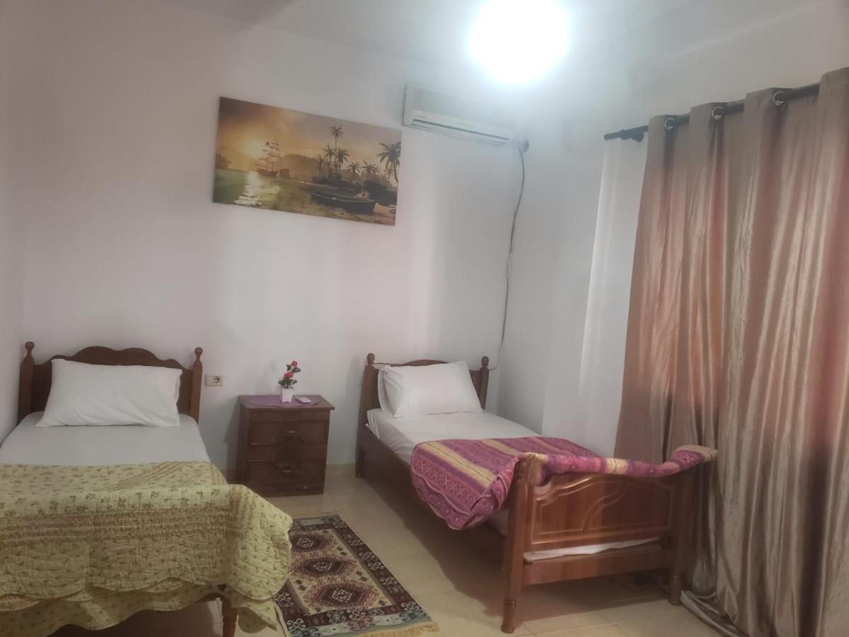 Hostel Split Rock Tiranë Ngoại thất bức ảnh