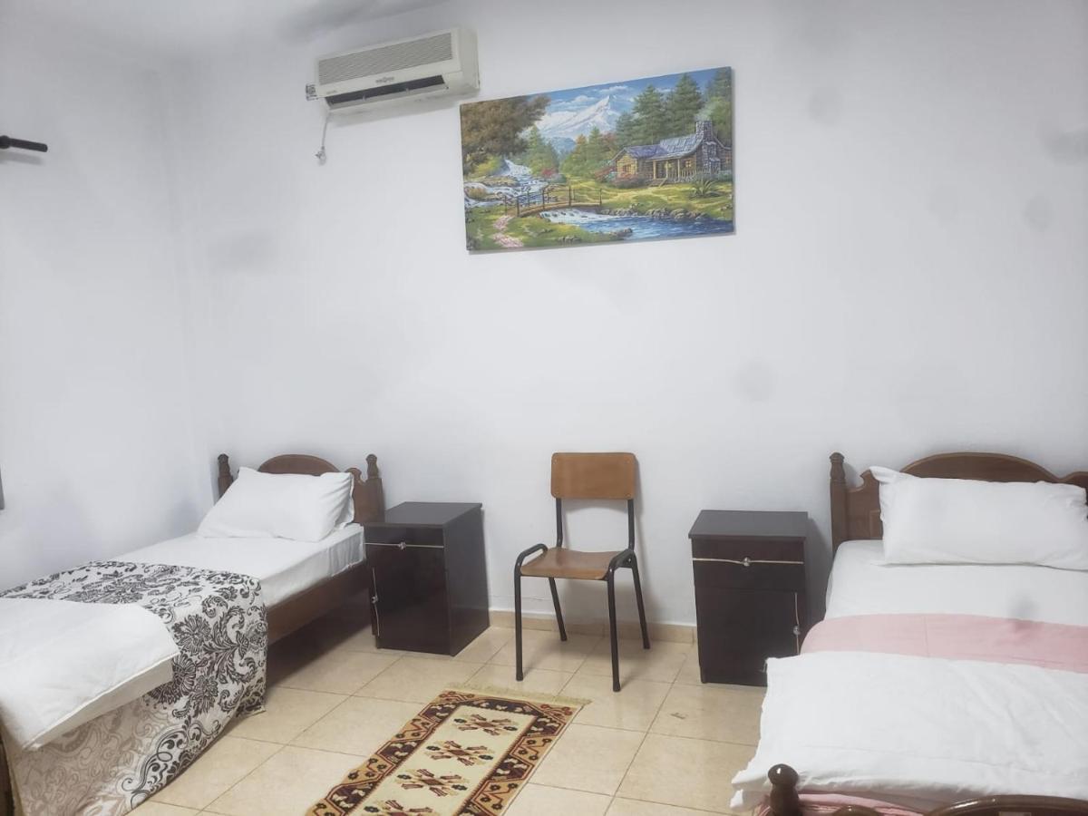 Hostel Split Rock Tiranë Ngoại thất bức ảnh