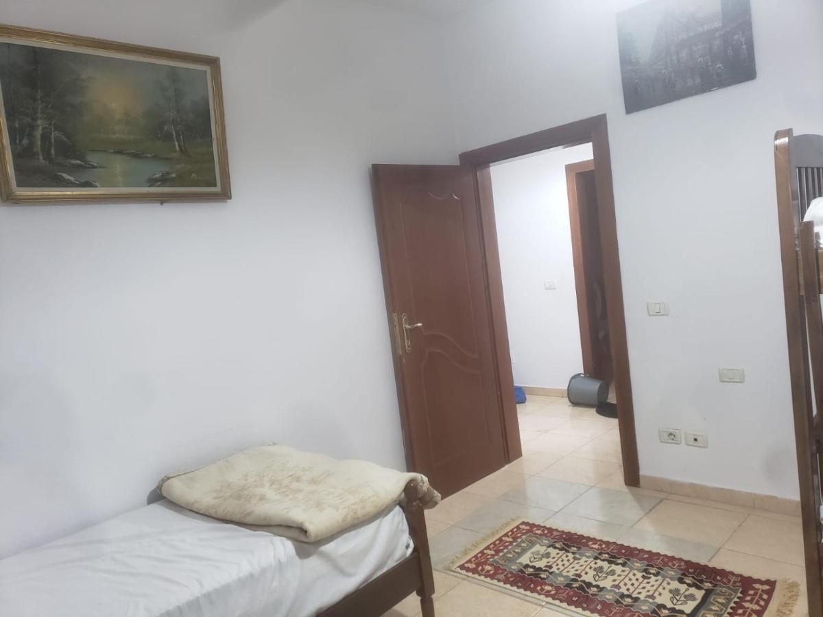 Hostel Split Rock Tiranë Ngoại thất bức ảnh