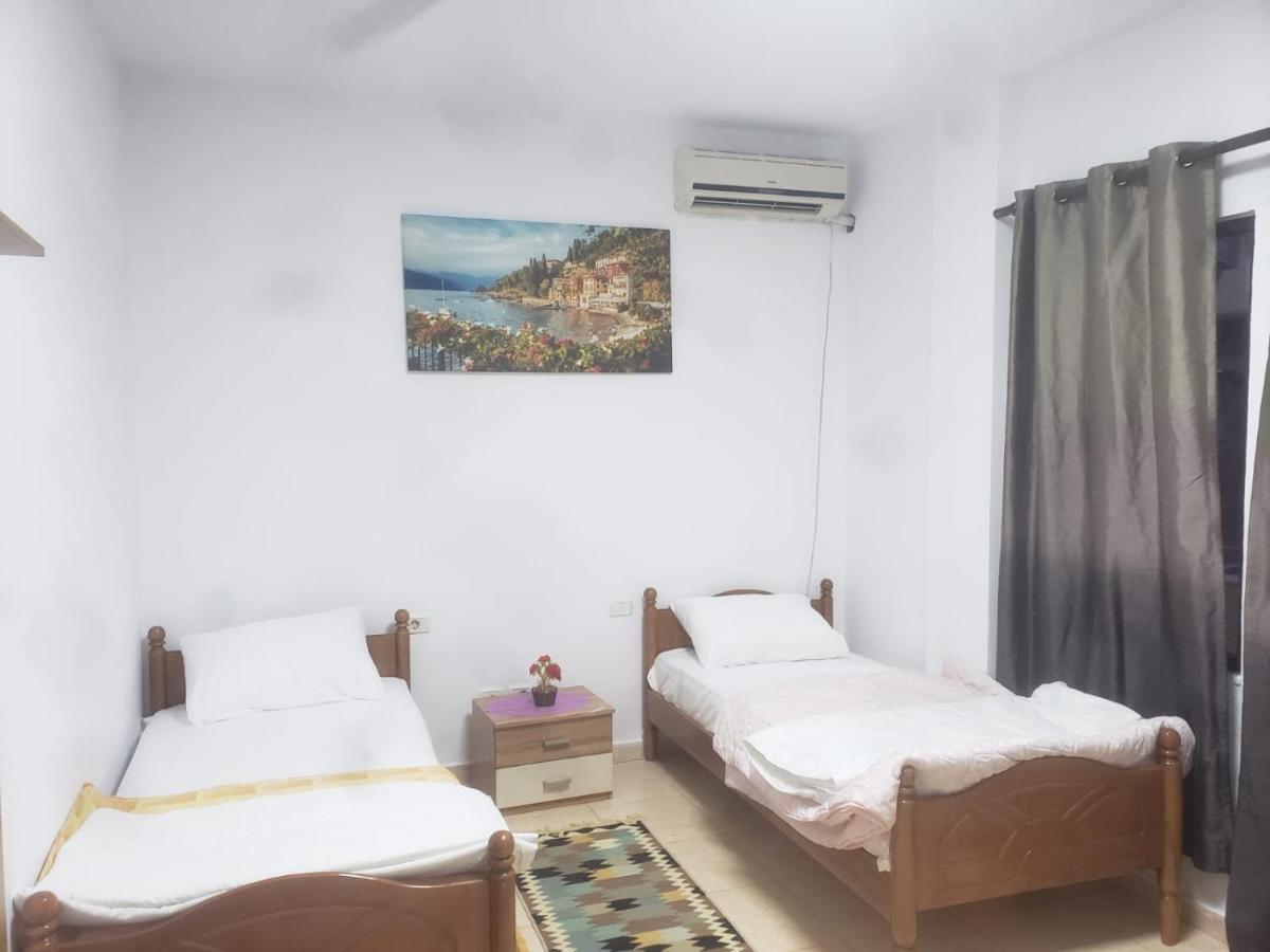 Hostel Split Rock Tiranë Ngoại thất bức ảnh