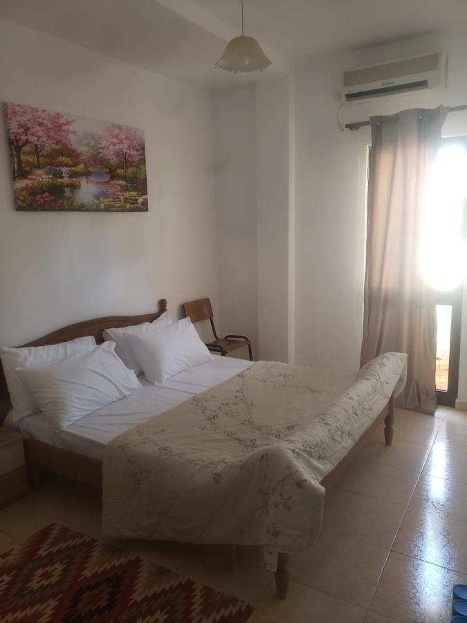 Hostel Split Rock Tiranë Ngoại thất bức ảnh