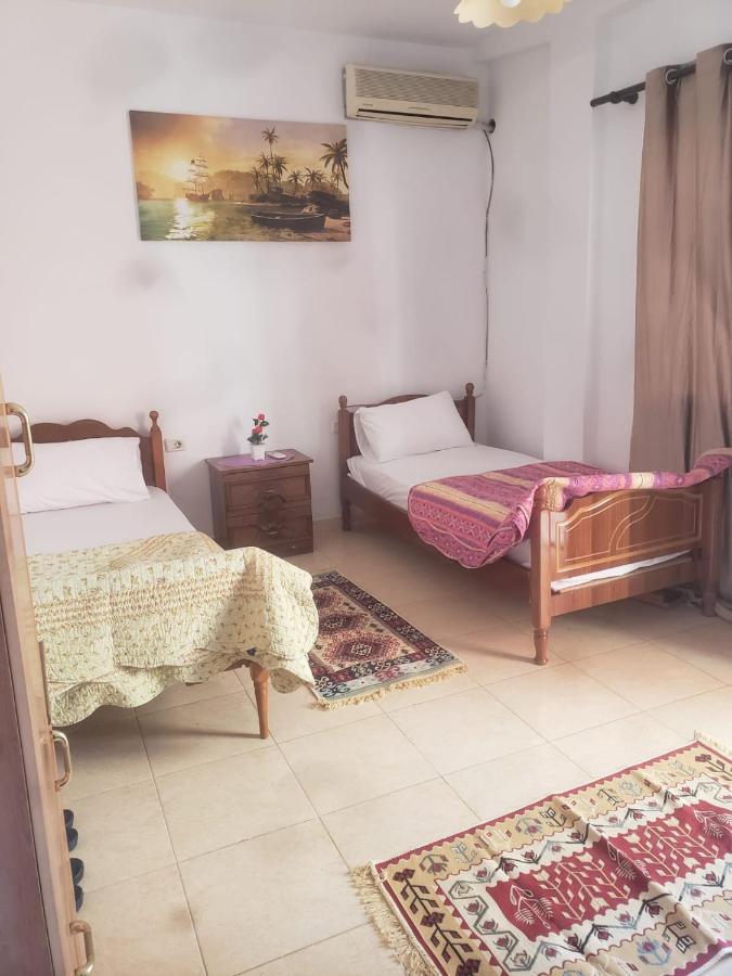 Hostel Split Rock Tiranë Ngoại thất bức ảnh