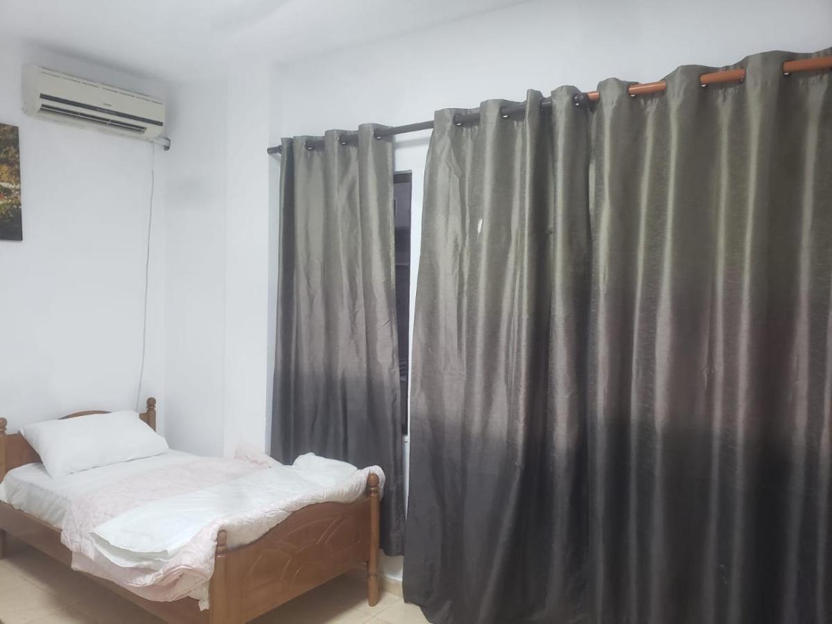 Hostel Split Rock Tiranë Ngoại thất bức ảnh