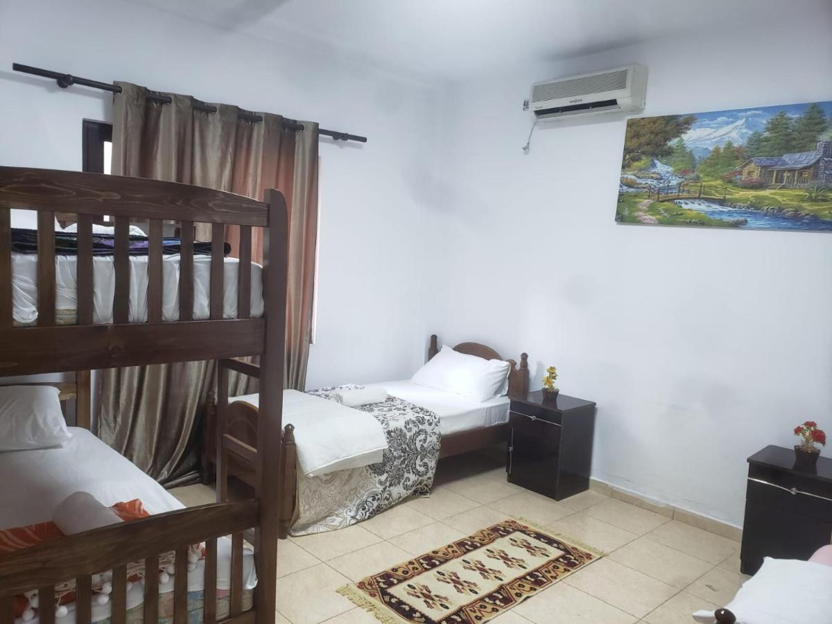 Hostel Split Rock Tiranë Ngoại thất bức ảnh